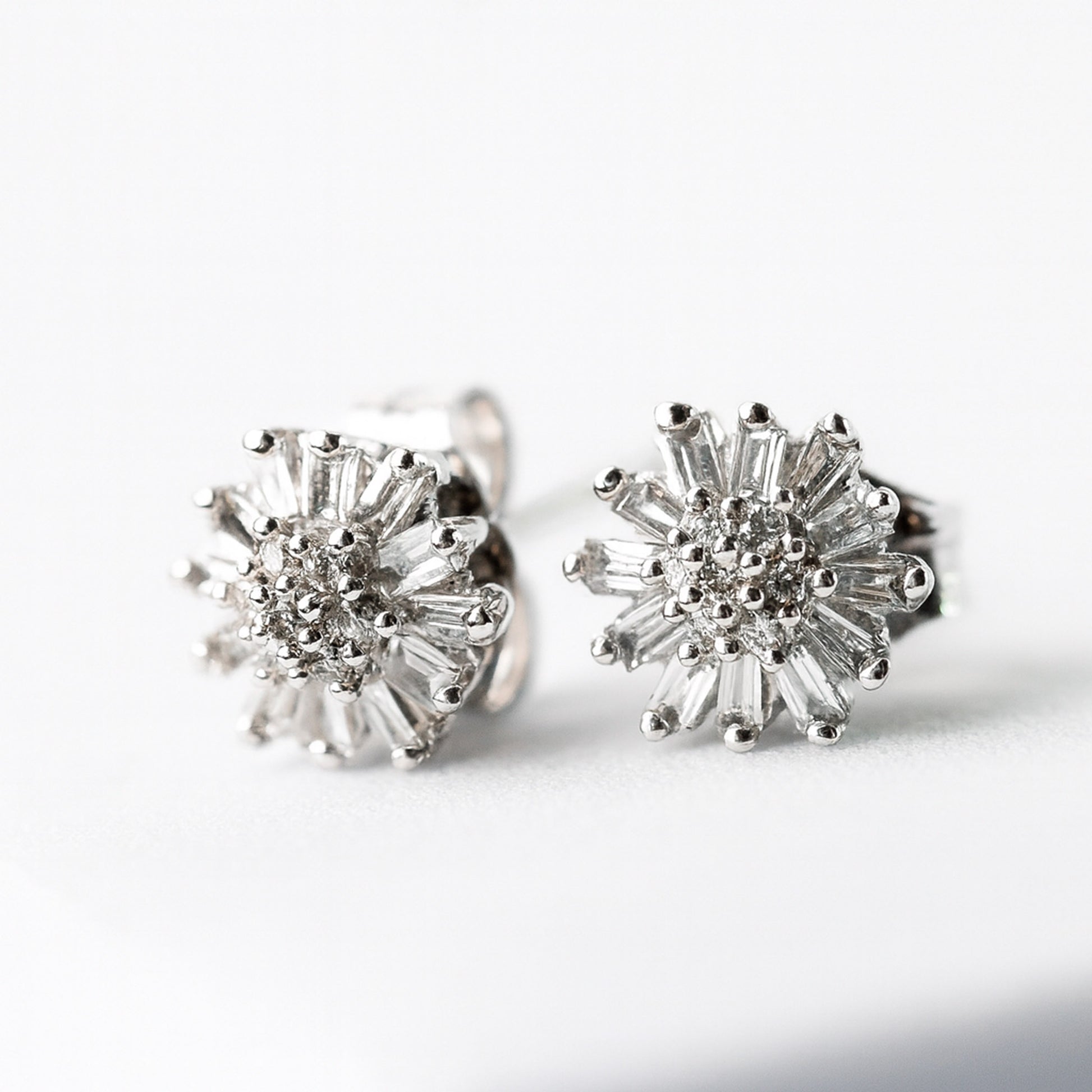 14K Aretes oro blanco diamante