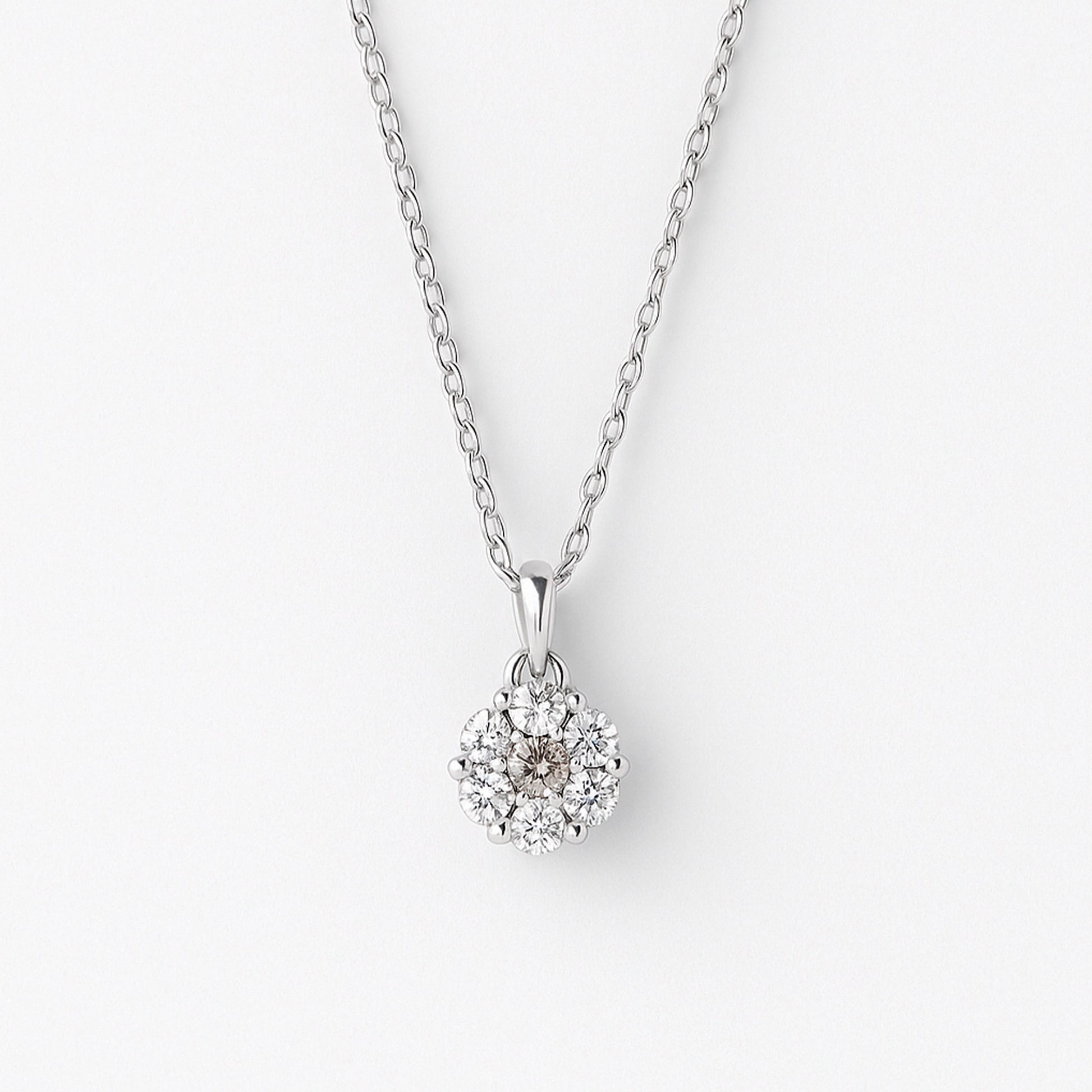 14K Collar en oro blanco con pendiente de diamante