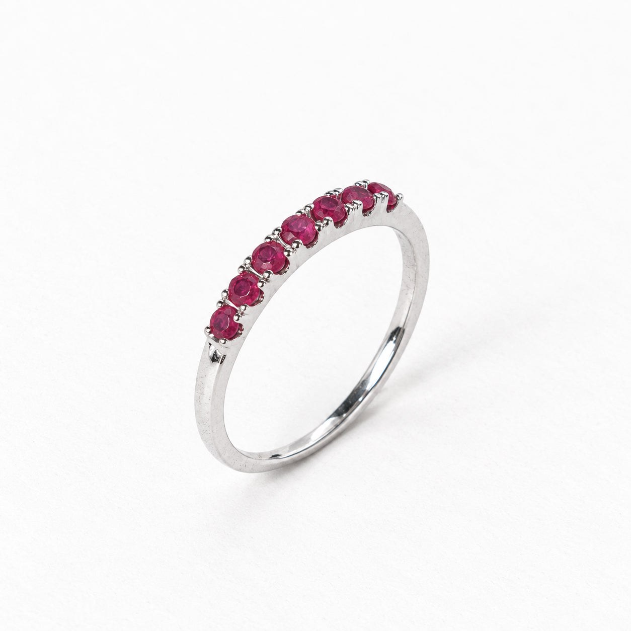 14K Anillo oro blanco rubíes