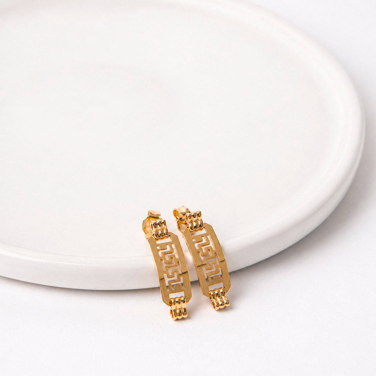 BROQUELES DE GRECAS EN ORO AMARILLO DE 14K