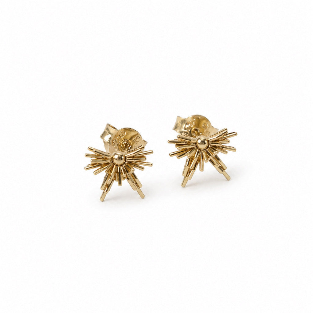 BROQUELES MEDIO SOL EN ORO AMARILLO 14K