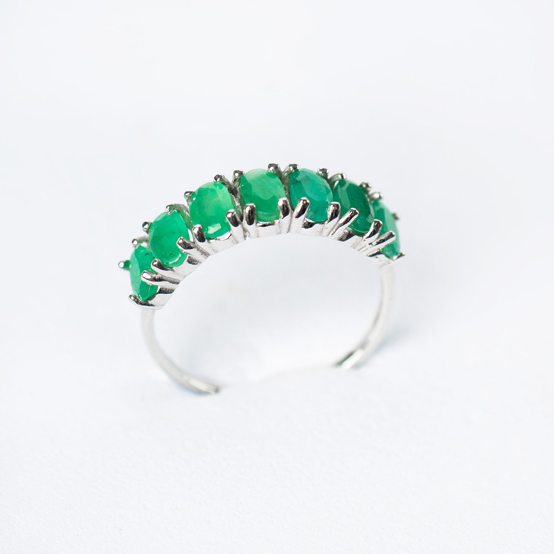 14K Anillo oro blanco esmeraldas