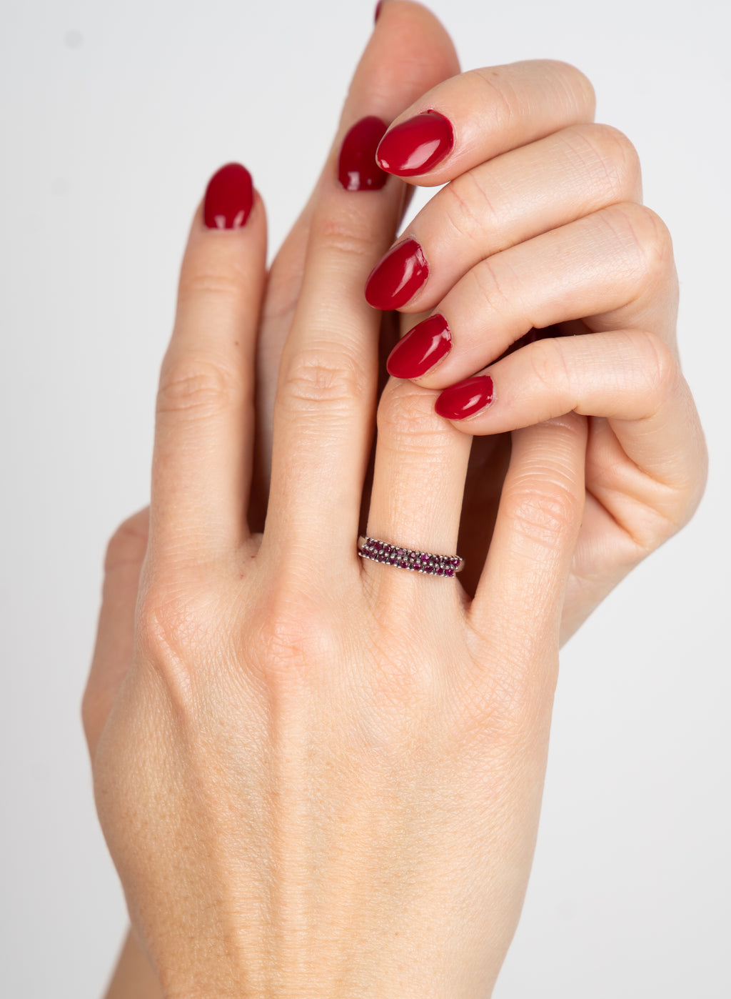 14K Anillo oro blanco rubíes