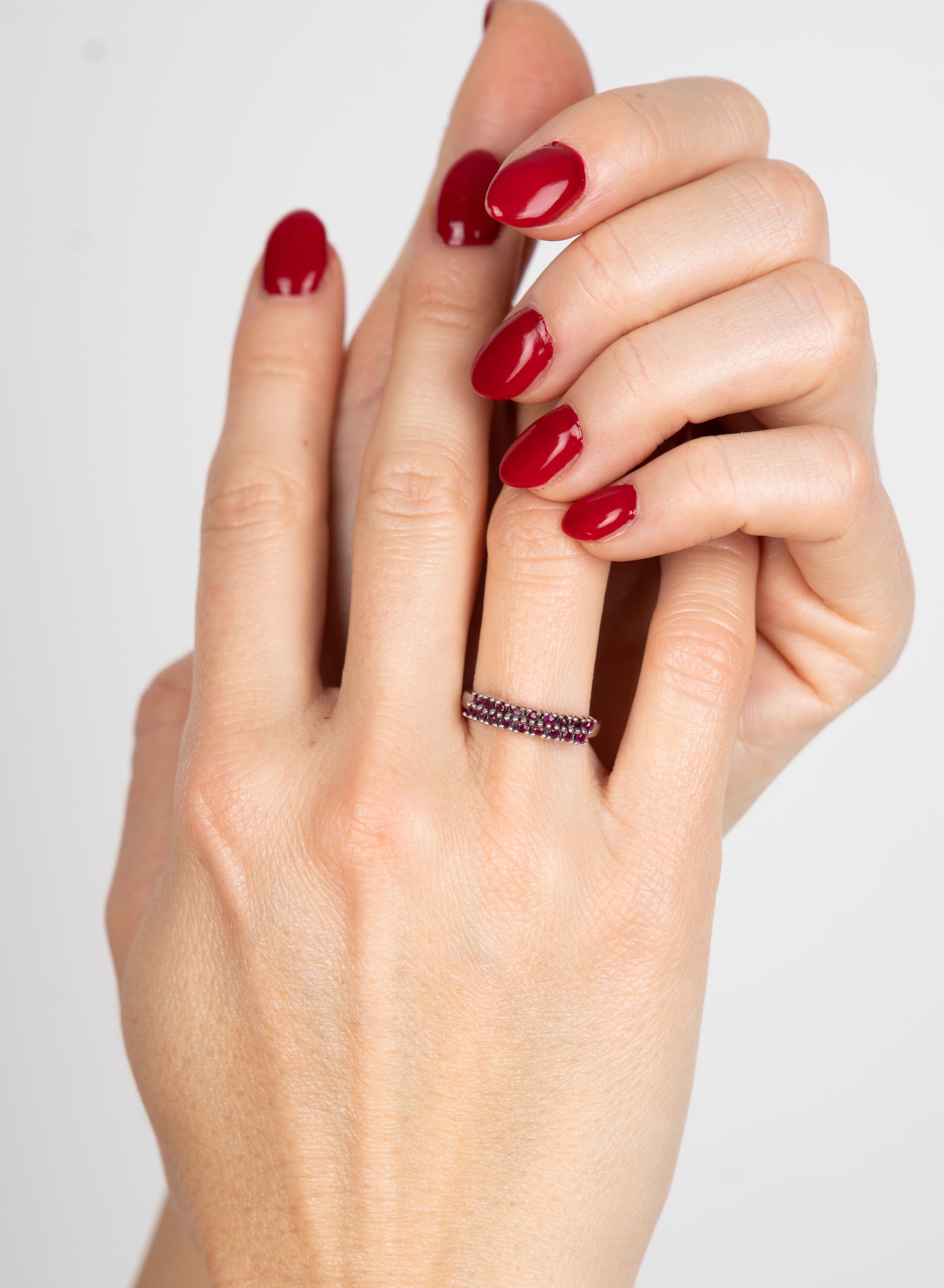 14K Anillo oro blanco rubíes