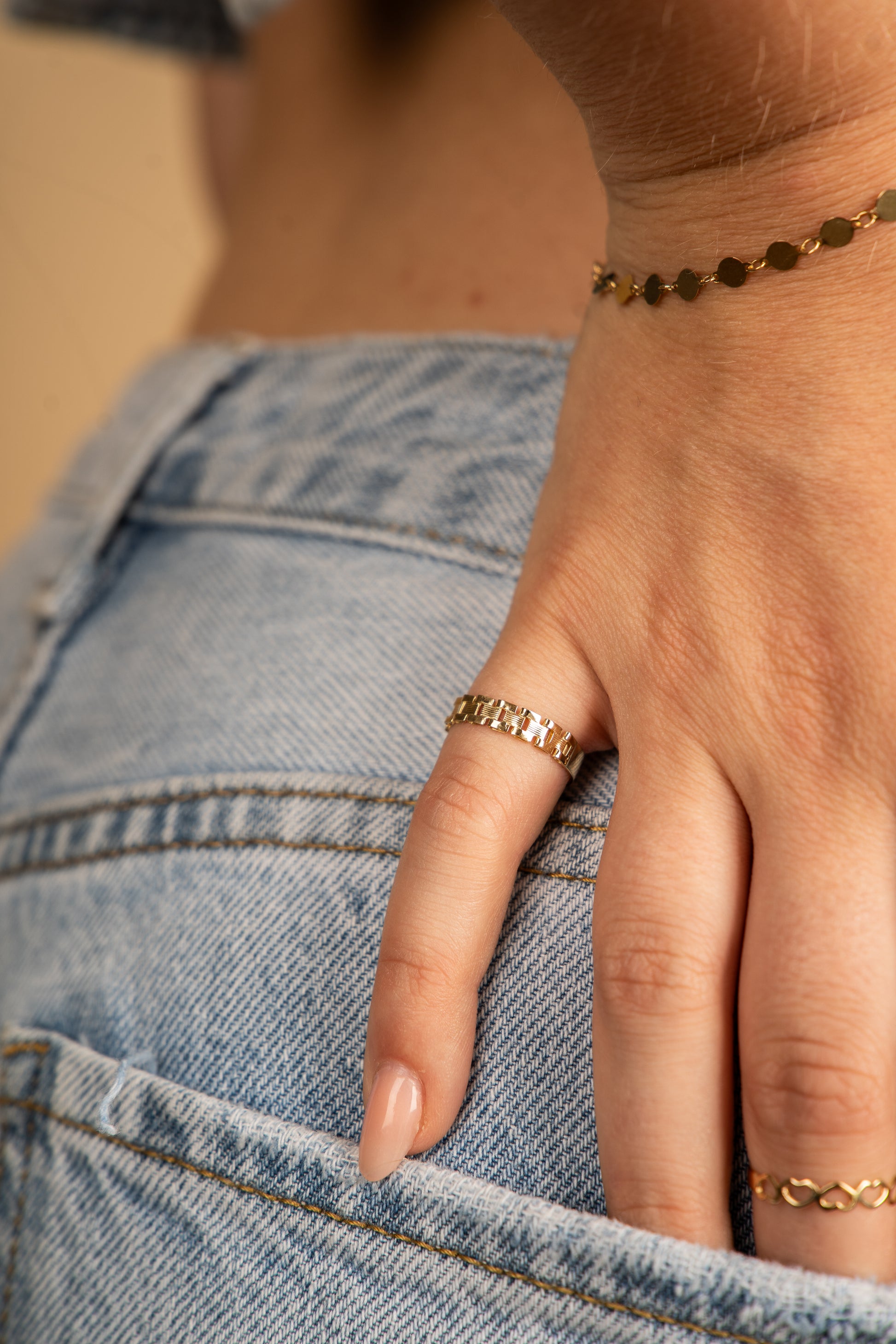 ANILLO CUADROS ENTRELAZADOS ORO AMARILLO 14K