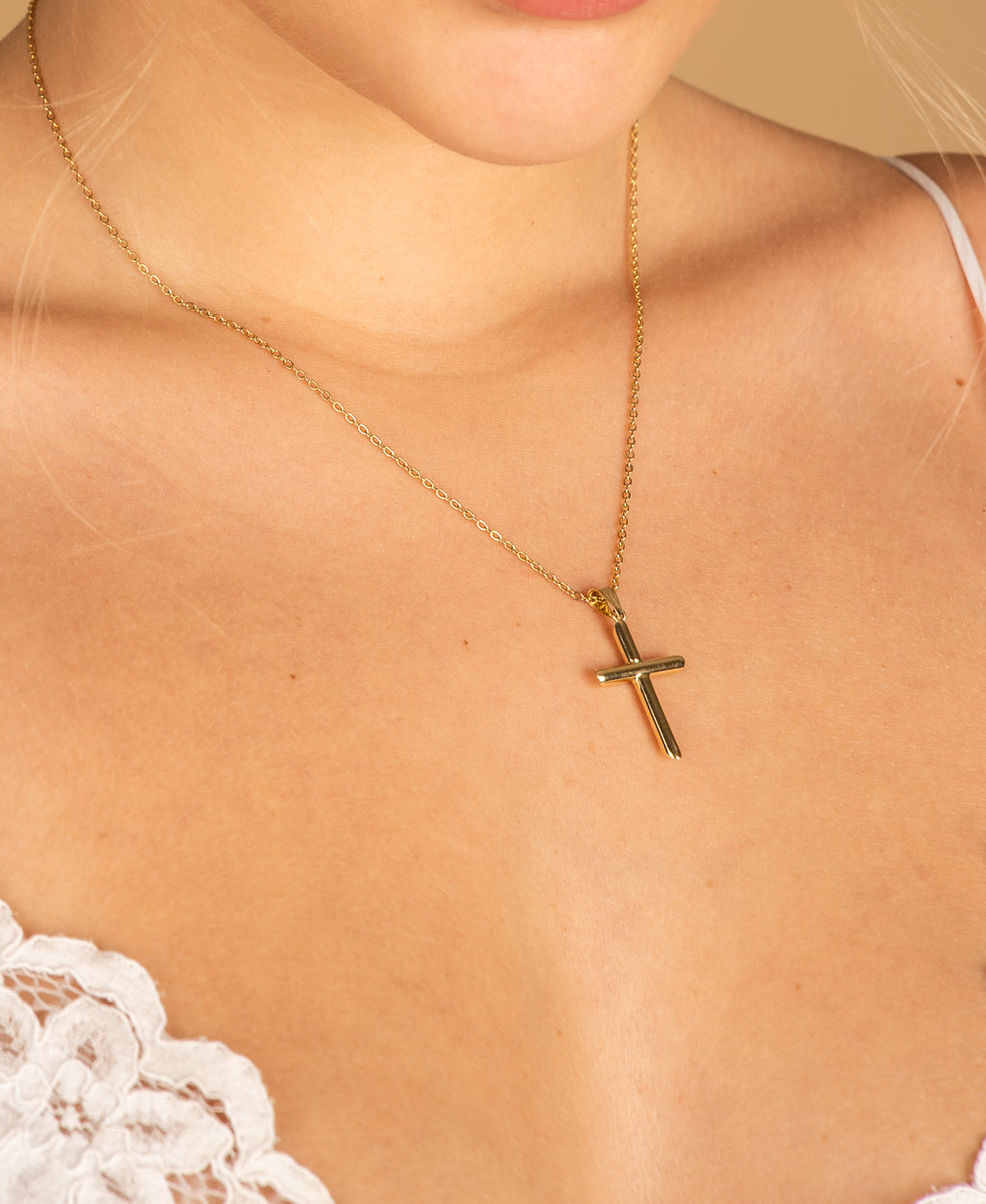 DIJE CRUZ MEDIANA ORO AMARILLO 14K