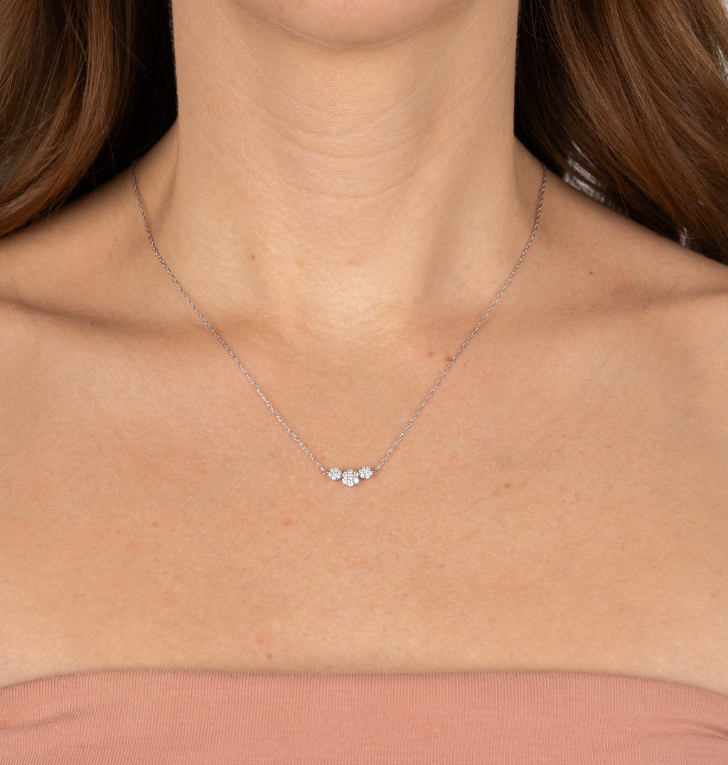 14K Collar en oro blanco con diamante de forma horizontal