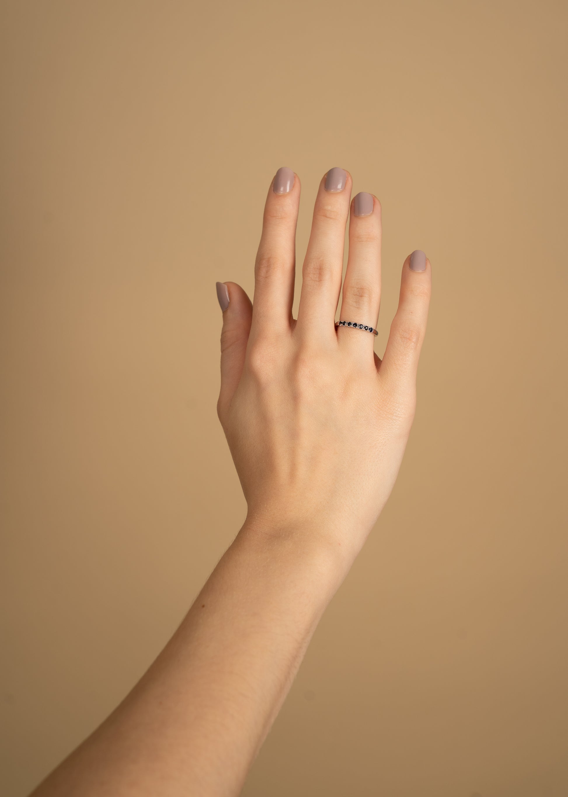 14K Anillo oro blanco zafiros