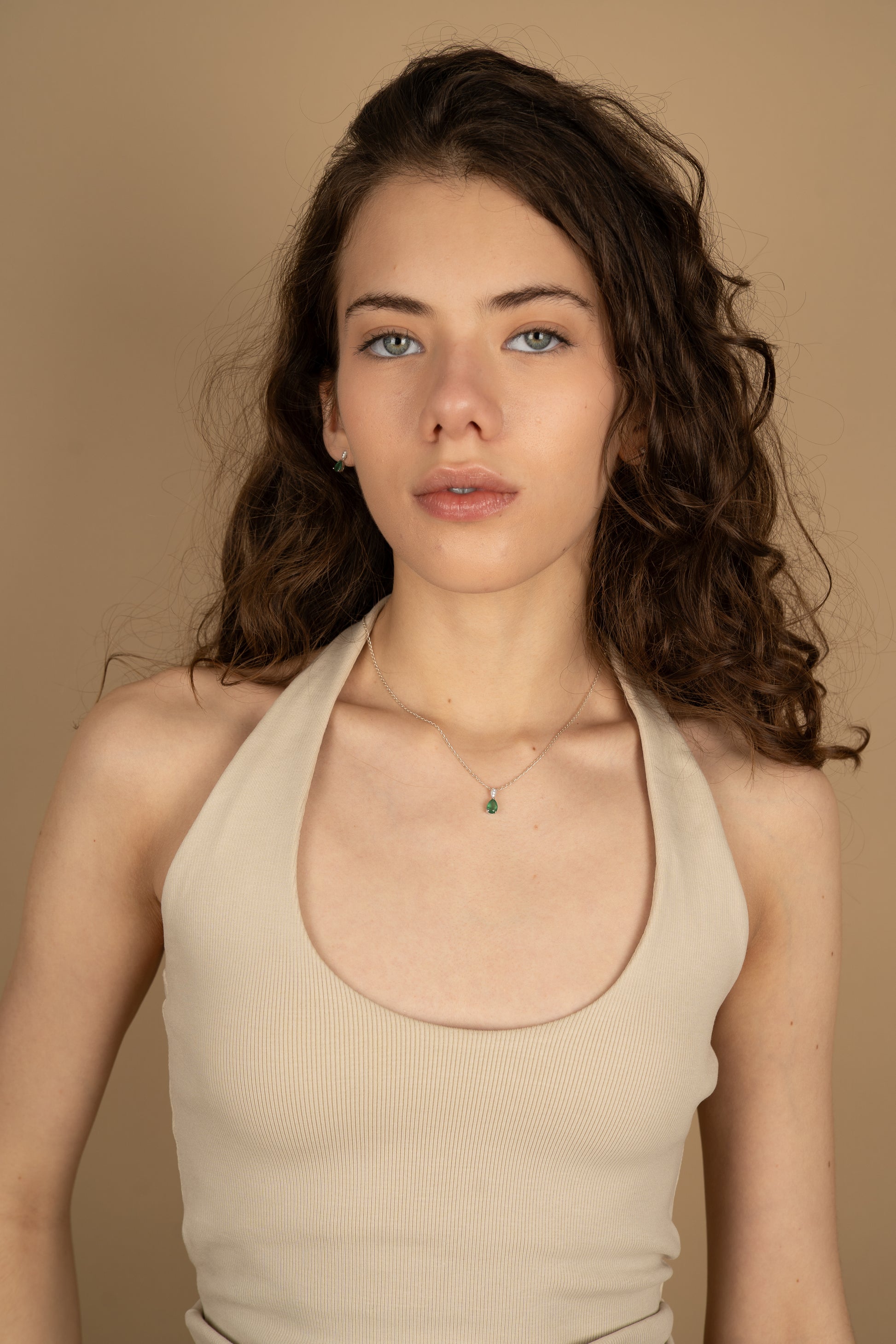 14k dije oro blanco esmeralda diamante sin cadena