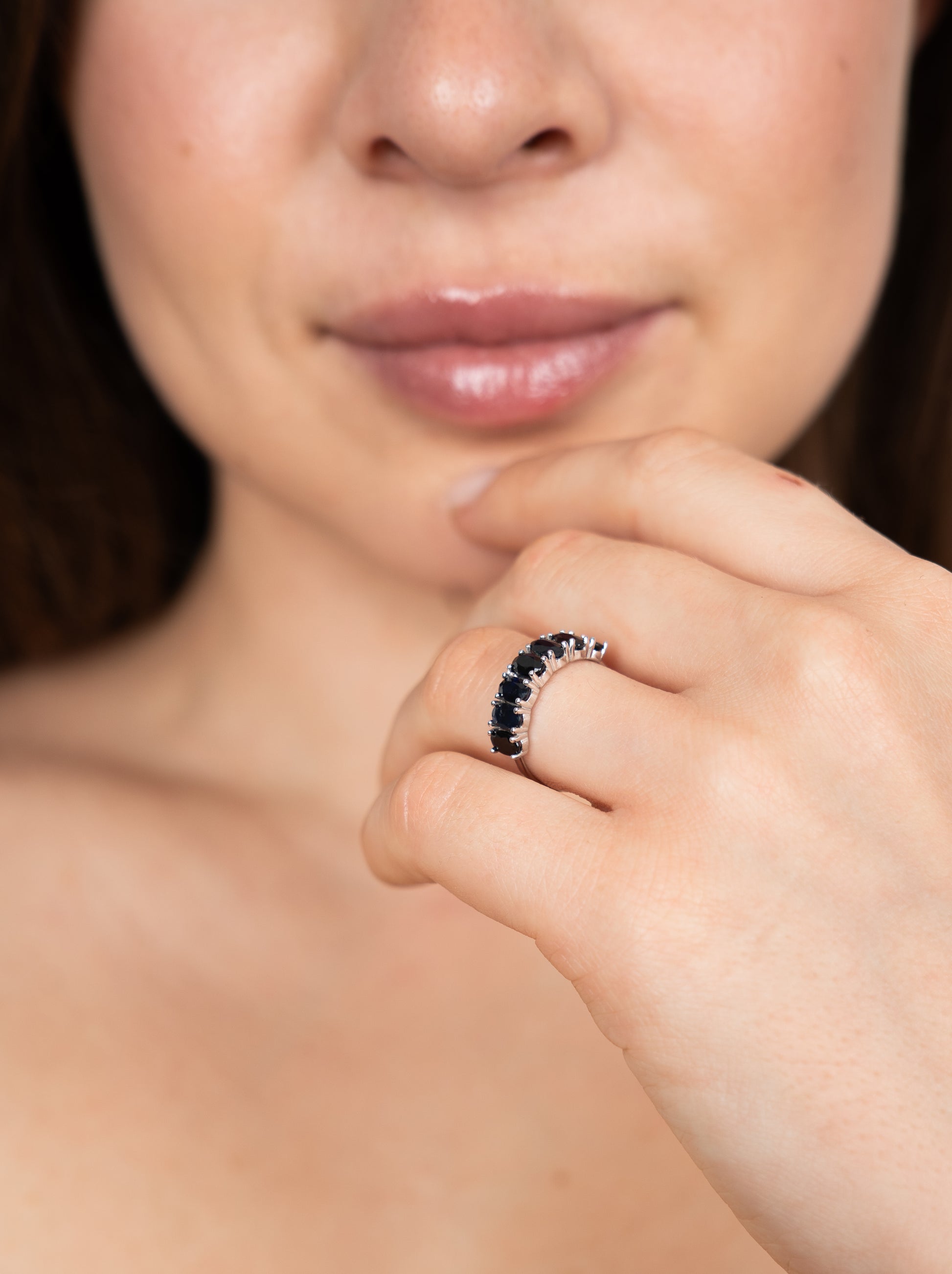 14K Anillo oro blanco zafiros