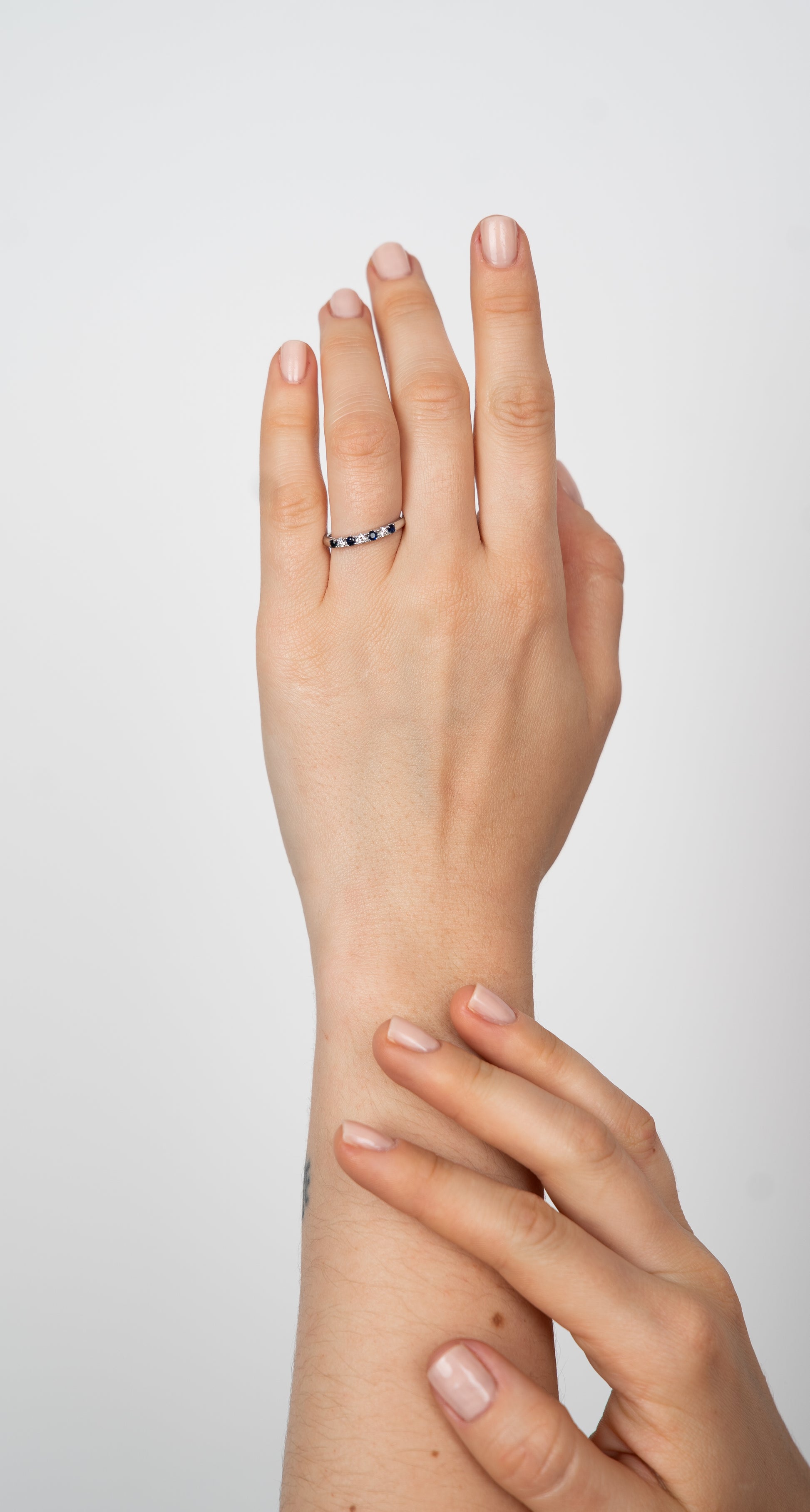 14K anillo oro blanco zafiro diamantes