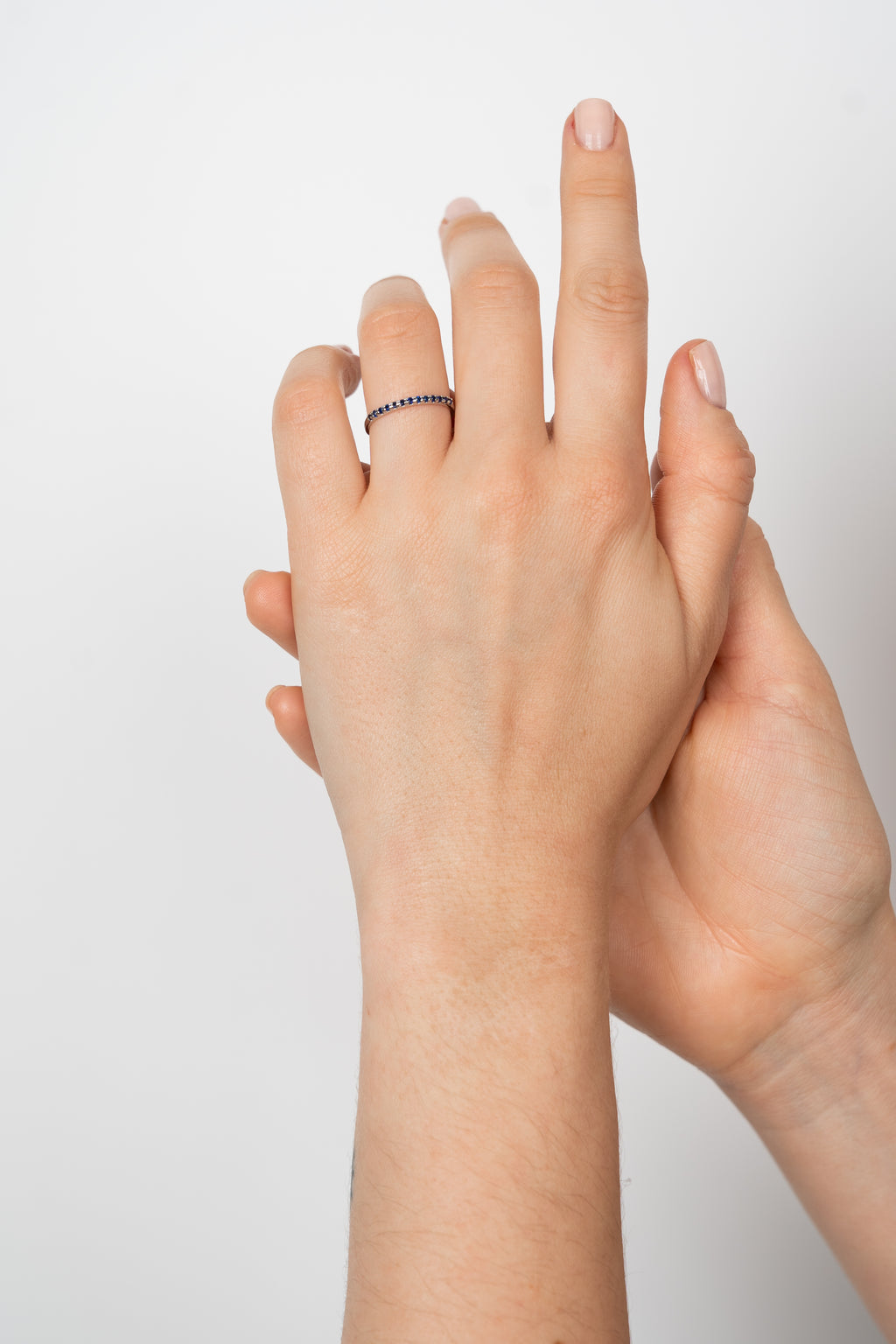 14K Anillo oro blanco zafiros