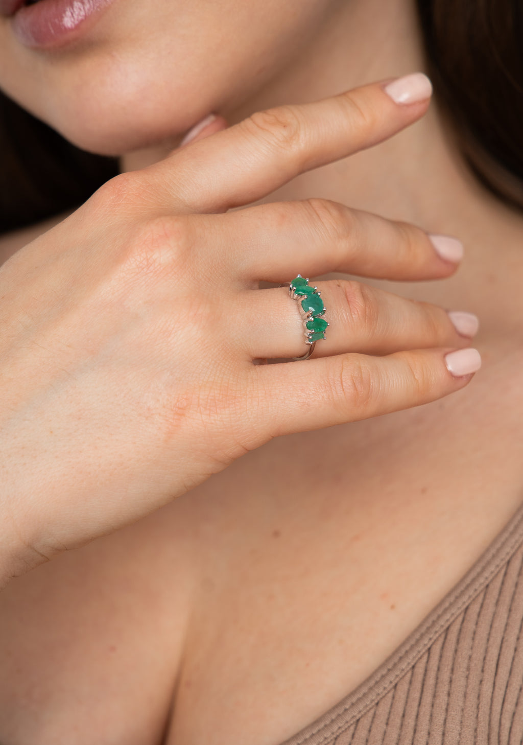 14k anillo esmeraldas oro blanco