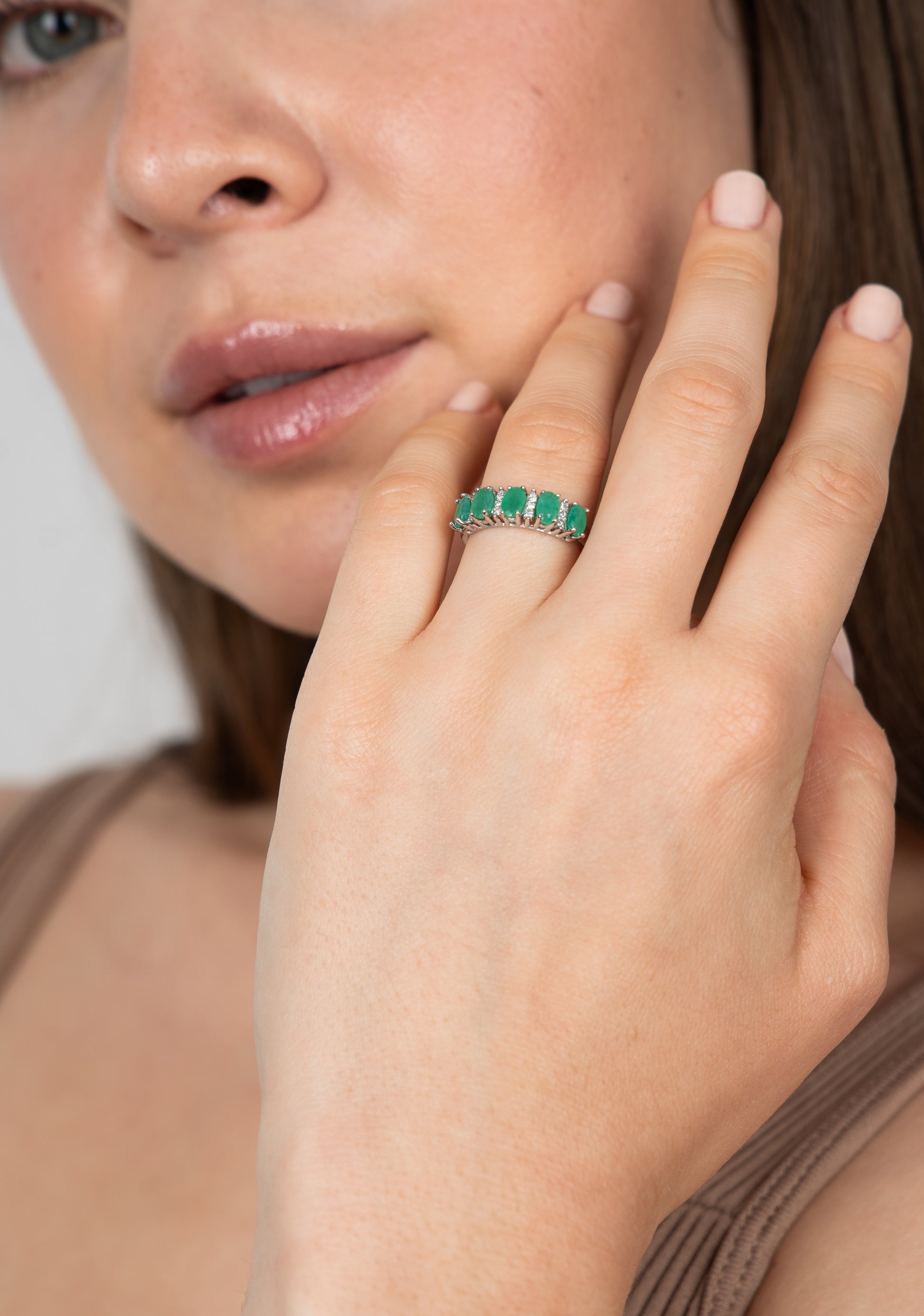 14k anillo esmeraldas diamante oro blanco