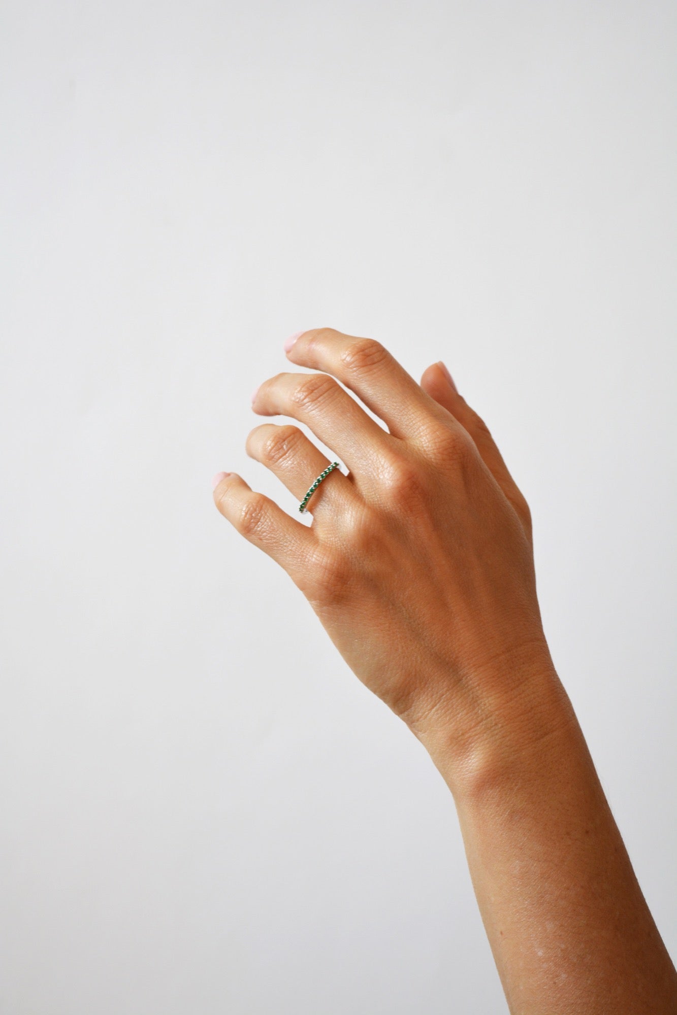 14K Anillo oro blanco esmeraldas