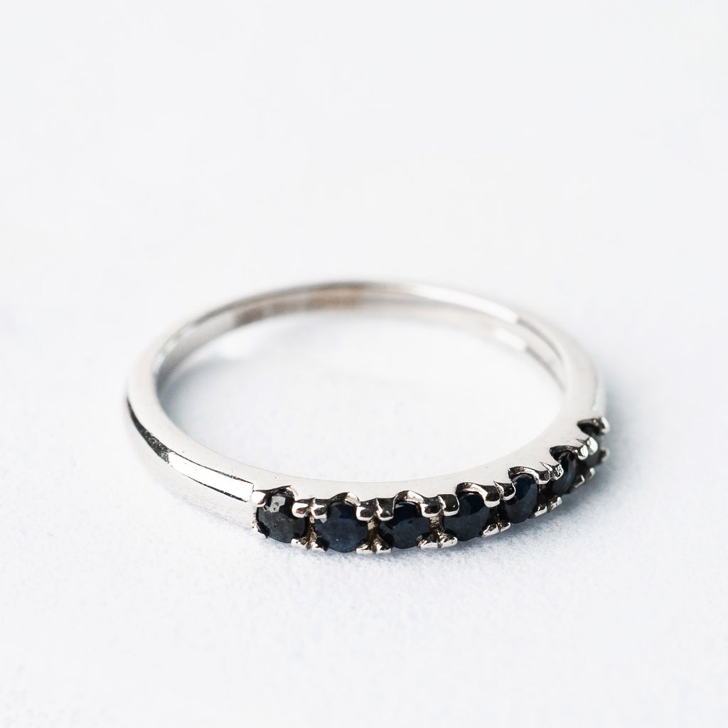 14K Anillo oro blanco zafiros